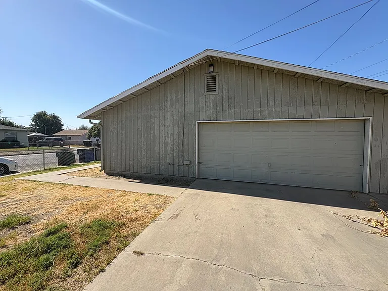 1543 N Willis St — Photo 29
