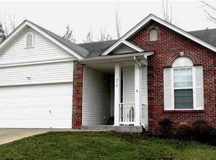 450 Winter Bluff Dr, Fenton, MO
