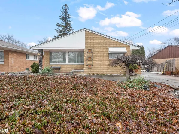 24312 Ursuline St, Saint Clair Shores, MI 48080