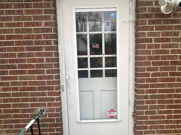 141 Dublin Ct — Photo 4