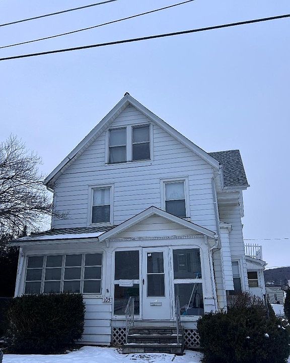 1st image of 105 Prospect St