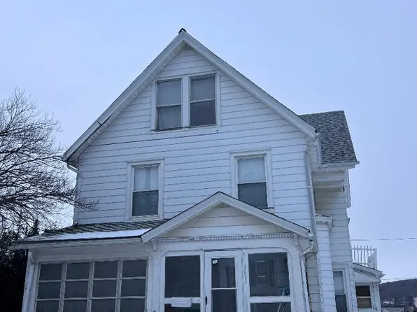 105 Prospect St, Endicott, NY 13760