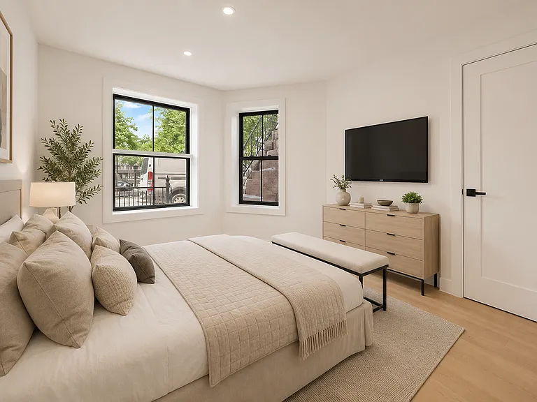 1236 Halsey St #1 — Photo 5