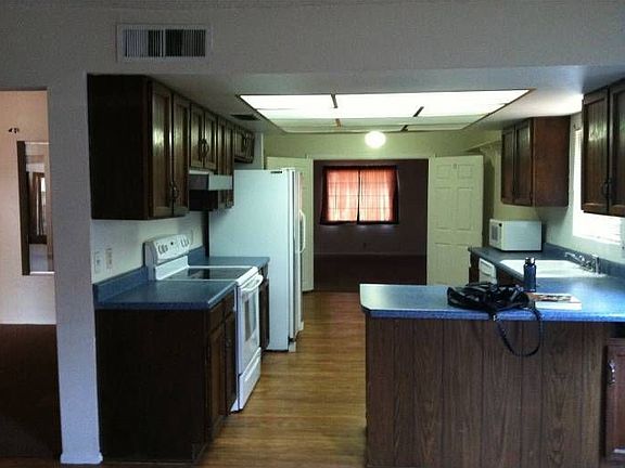 Kitchen and 5th bedroom