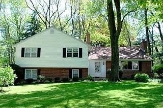 1st image of 2503 Deepwood Dr