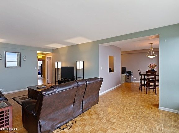 5th image of 3180 N Lake Shore Dr APT 11C