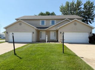 402 Mackenzie Pl APT B, Germantown Hills, IL 61548