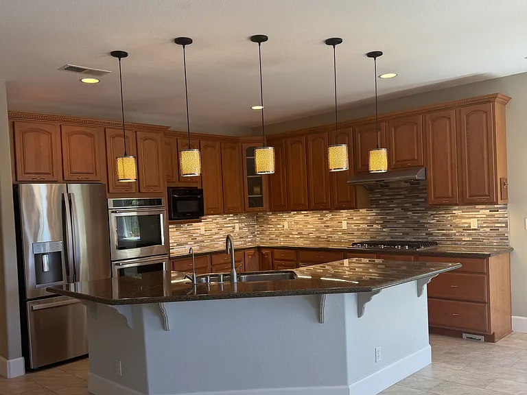 2142 Prestwick Dr — Photo 11