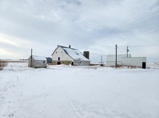 2753 280th St, Ridgeway, IA 52165