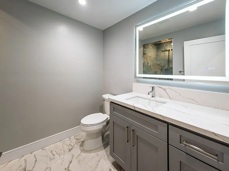 6454 Gentry Ave — Photo 23
