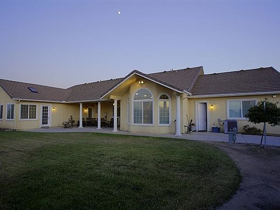 3rd image of 36215 Blanca Ave