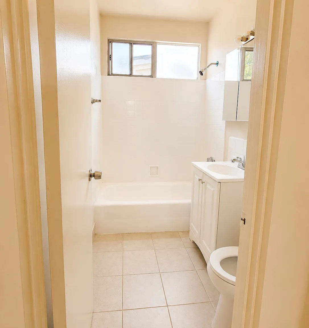 1 bed, 700 sqft, $2,000 — Photo 4