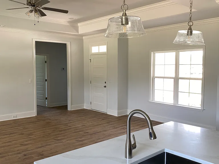 215 Bailey Cir — Photo 12