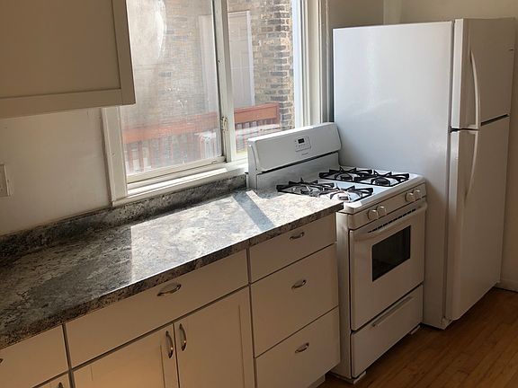3rd image of 3804 N Albany Ave #2