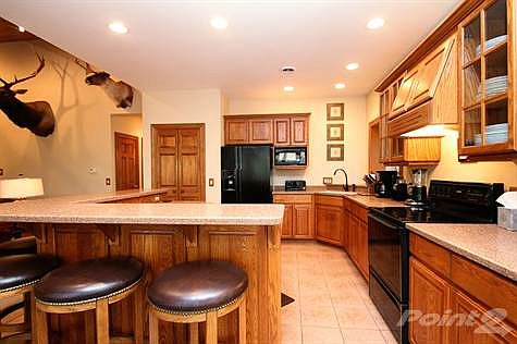 Kitchen w/ All Appliances Included
