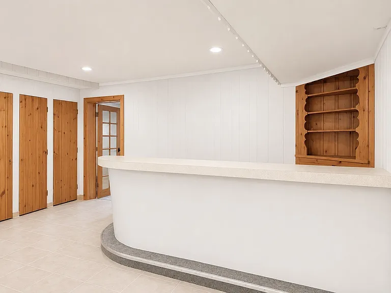 643 Pine Ave NW — Photo 7
