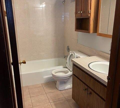 5th image of 6414 S Mobile Ave #1C
