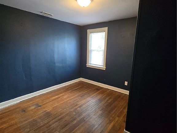 5th image of 2117 Clarke St APT A