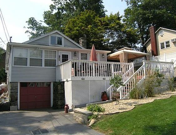 2nd image of 218 Willow Dr