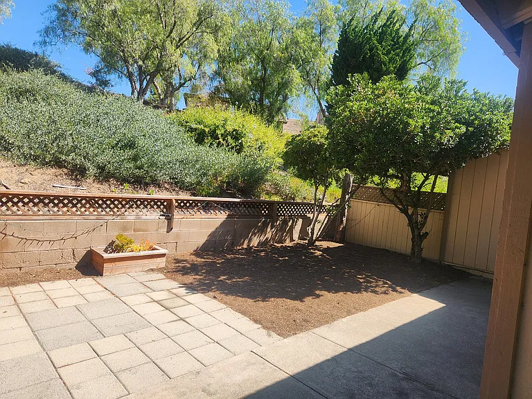 452 Windyridge Gln — Photo 17