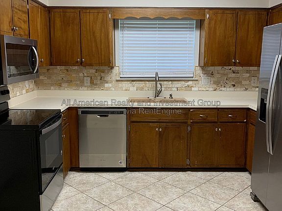 5th image of 228 Echo Cir