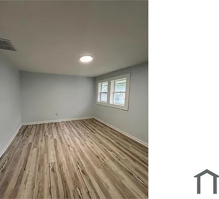 2 bed, $900 — Photo 2