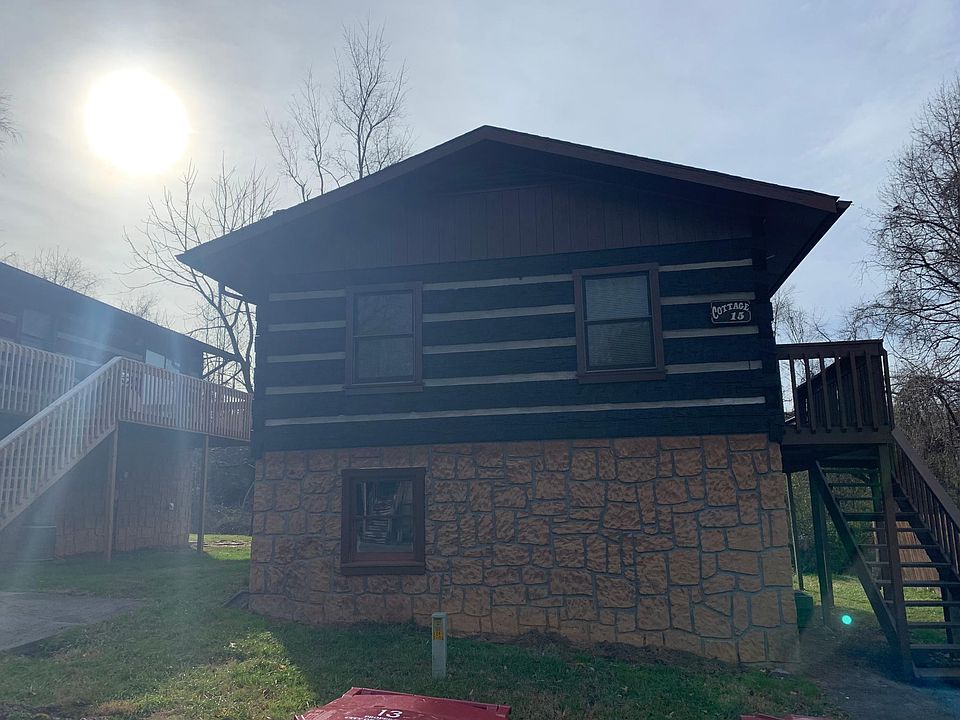 1st image of 2822 Walnut St #15