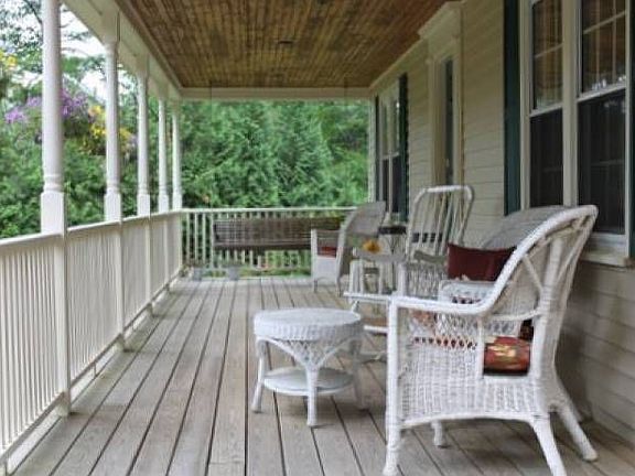 Farmers Porch