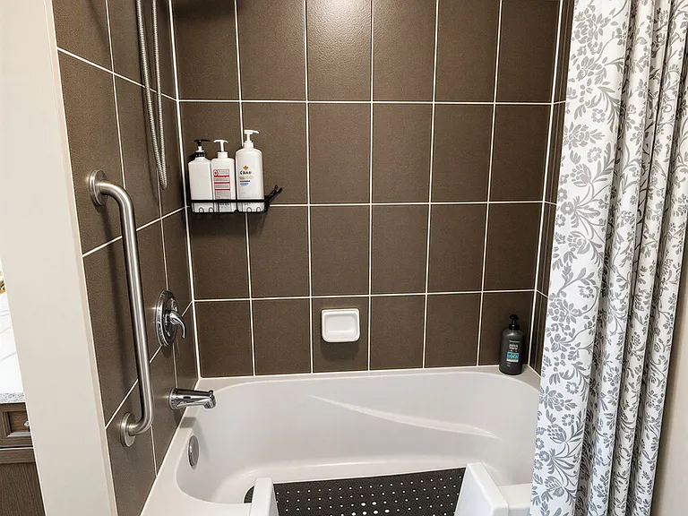 628A Woodlawn Rd E — Photo 16