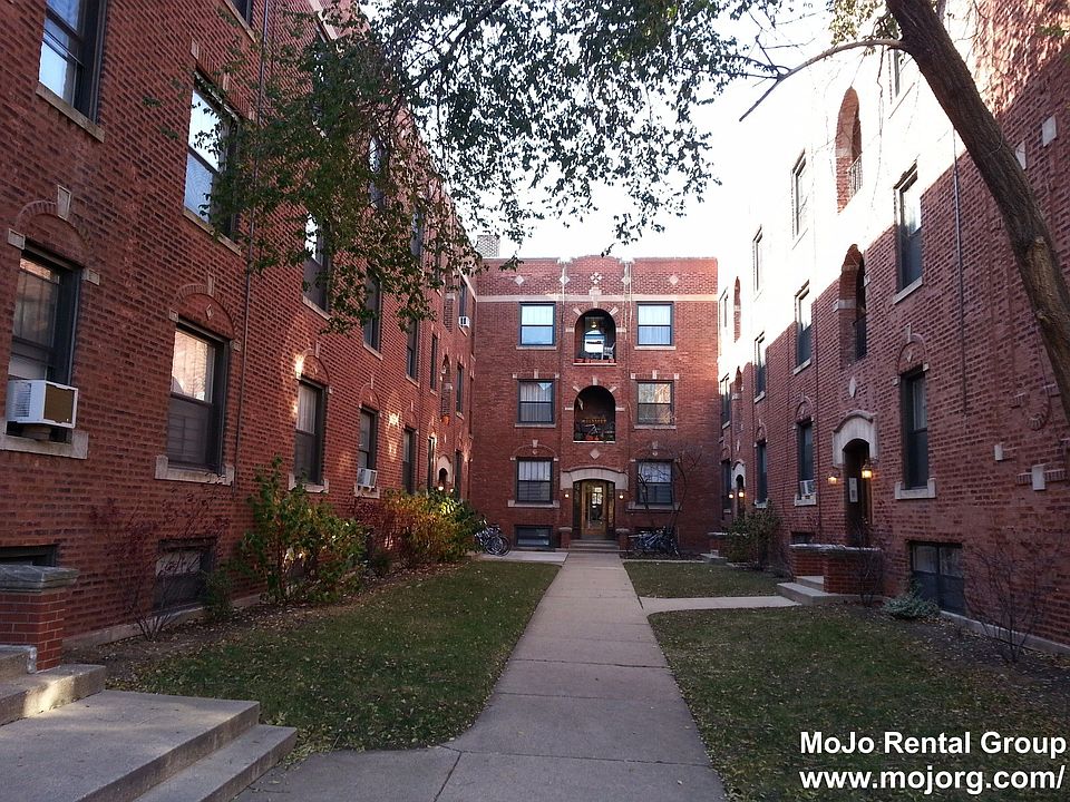 2nd image of 2876 2890 N Clark #1