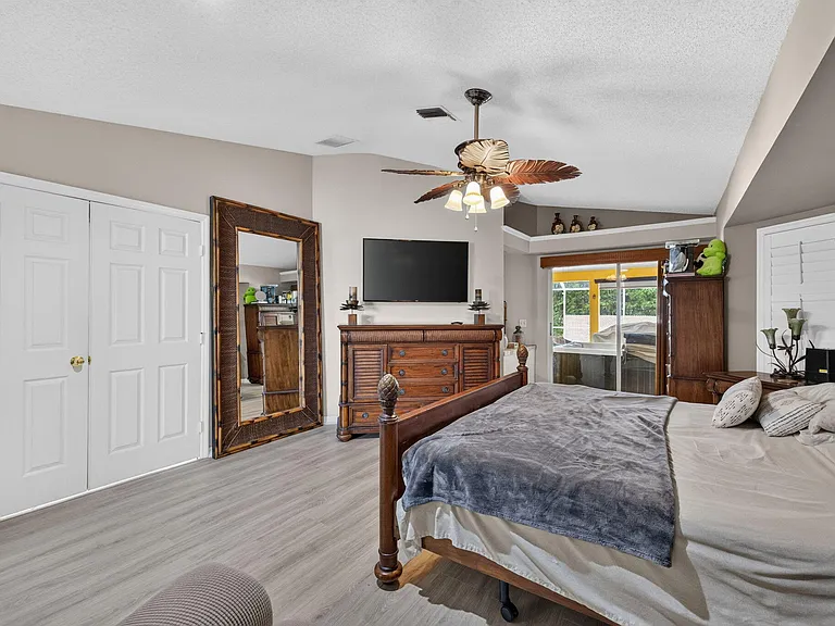 3077 SE Galt Cir — Photo 25