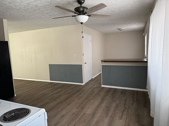 5th image of 489 Banbury Dr