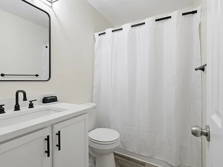 1002 Zachary Dr — Photo 10