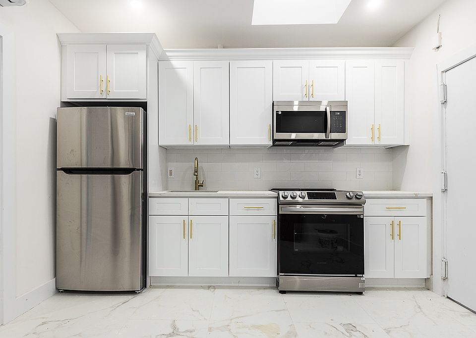 1st image of 78 E Park Ave #10