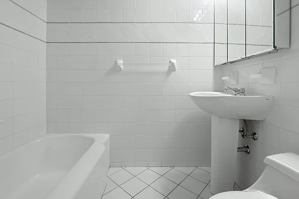 Rented by Stonehenge NYC LLC | media 5