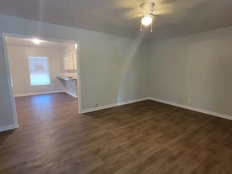 3910 Baldwin St — Photo 10