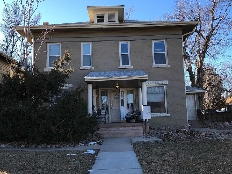 Unit is the complete bottom floor. Cozy stoop and sitting space.
