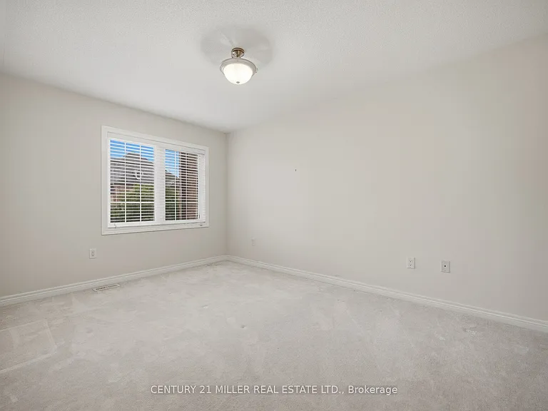 2455 Village Cmn — Photo 32