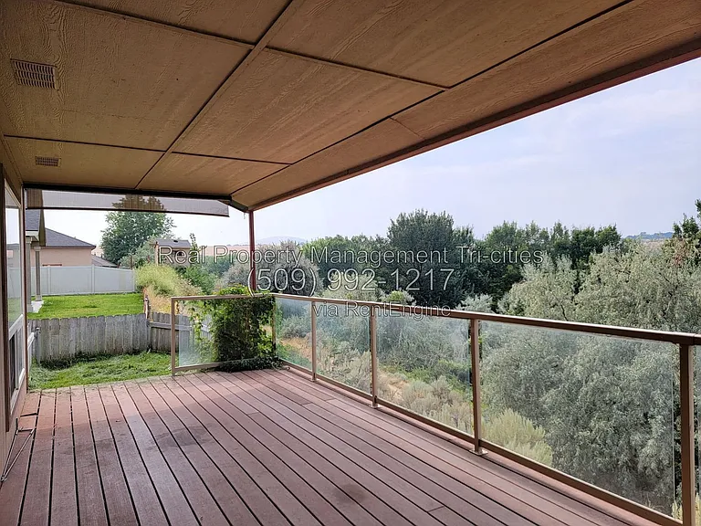 689 Tanglewood Dr #A — Photo 11