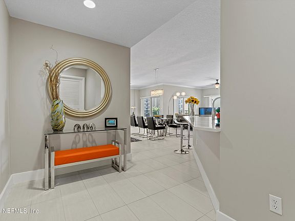 4th image of 1236 N 1ST Street N #401