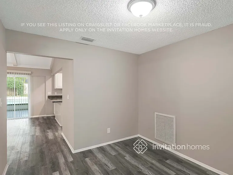 933 Hillrise Dr — Photo 8