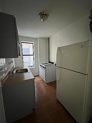 1st image of 2442 Morris Ave APT 23