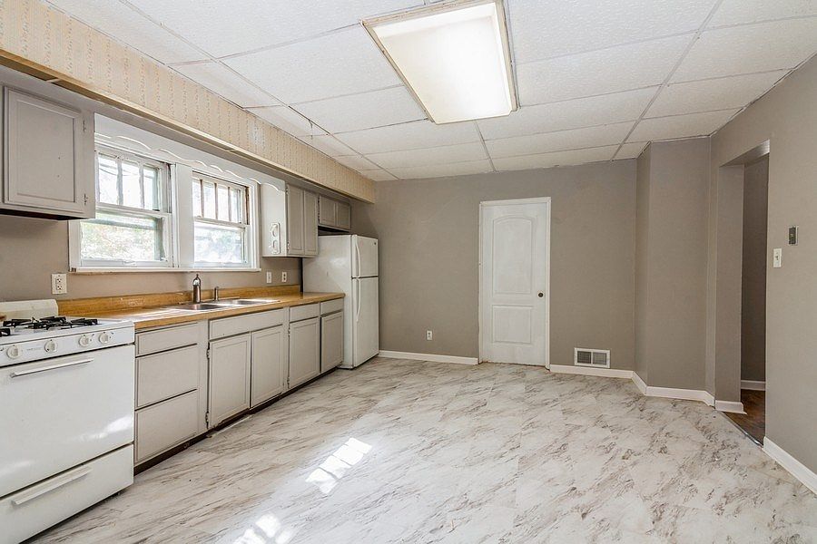 Unit 1 - Kitchen and Dining