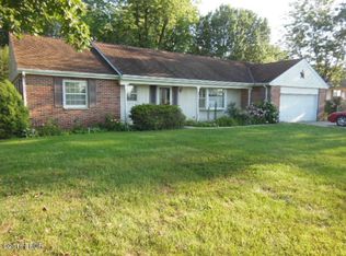 1055 Vandalia Rd, Louisville, IL 62858