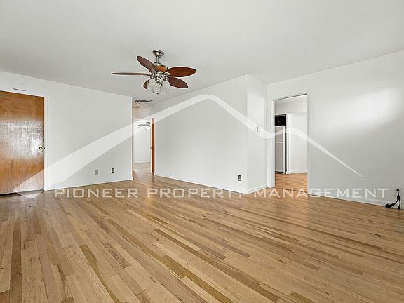 3rd image of 4500 E Utah Pl