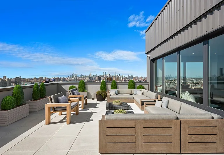 249 Willoughby Ave #10K — Photo 19