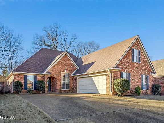 2nd image of 285 Northwood Hills Dr