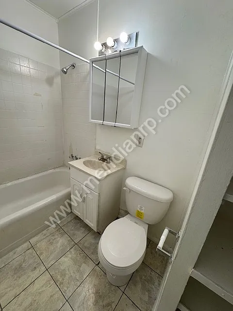 1810 Rosemont Drive - 1 — Photo 3