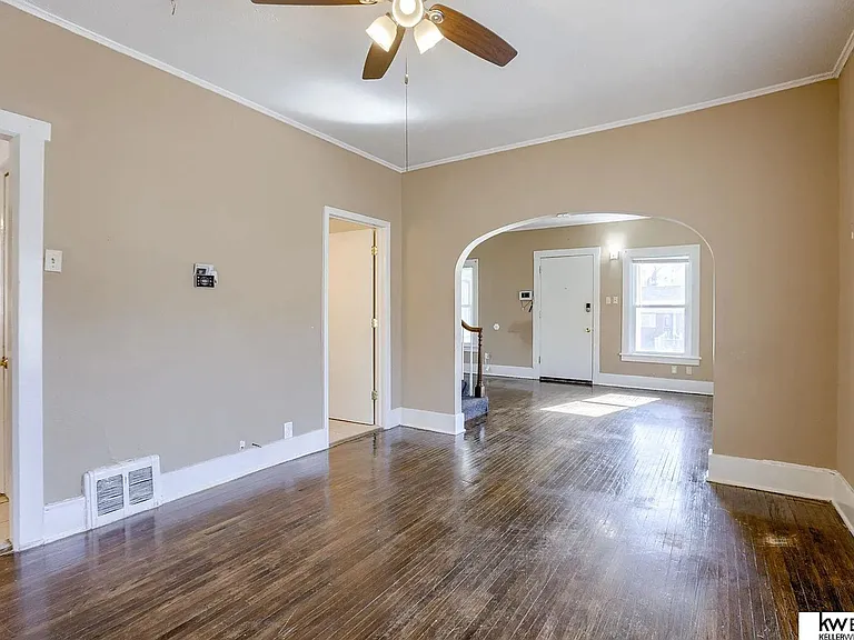 4542 Franklin St — Photo 6
