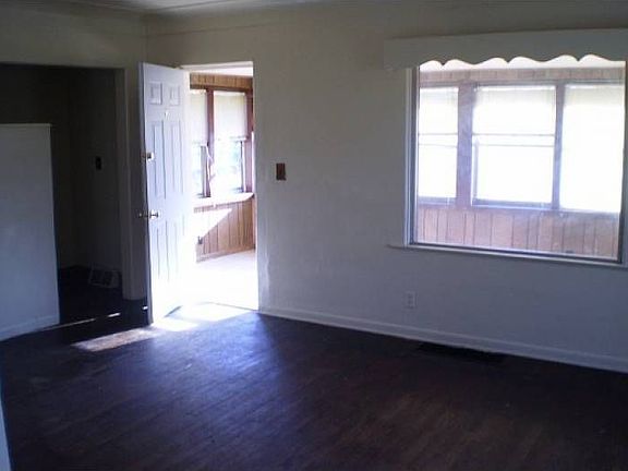 Entry to Living Room